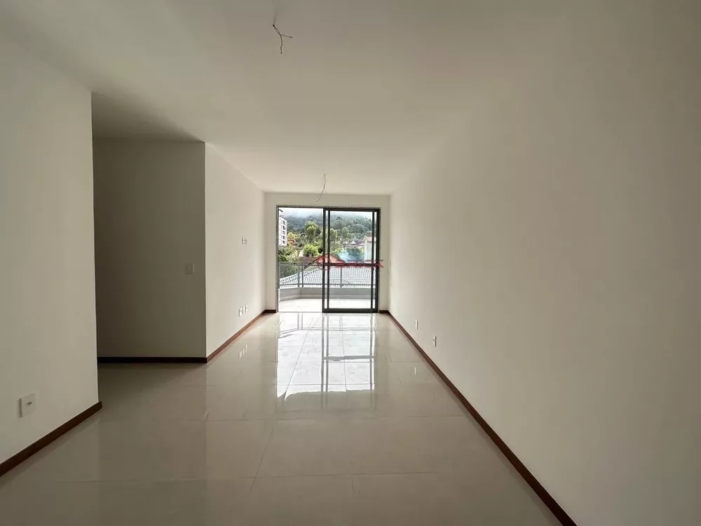 Apartamento à venda com 3 quartos, 100m² - Foto 1