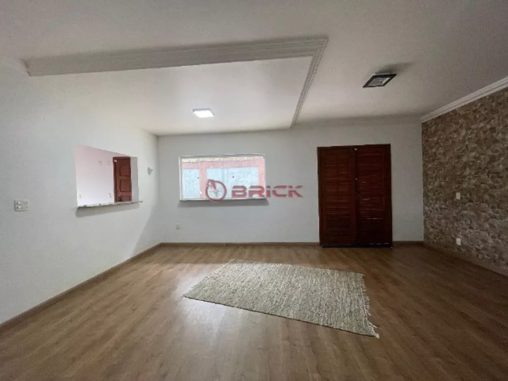 Casa, 3 quartos, 250 m² - Foto 13