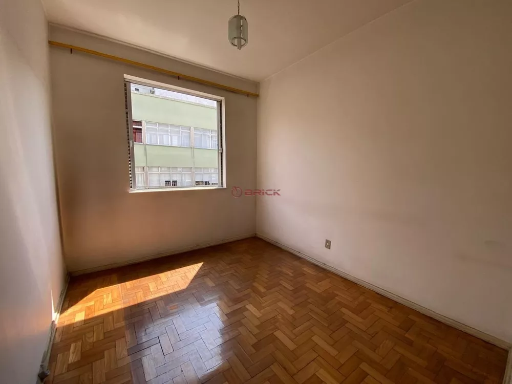 Apartamento para alugar com 2 quartos, 65m² - Foto 7