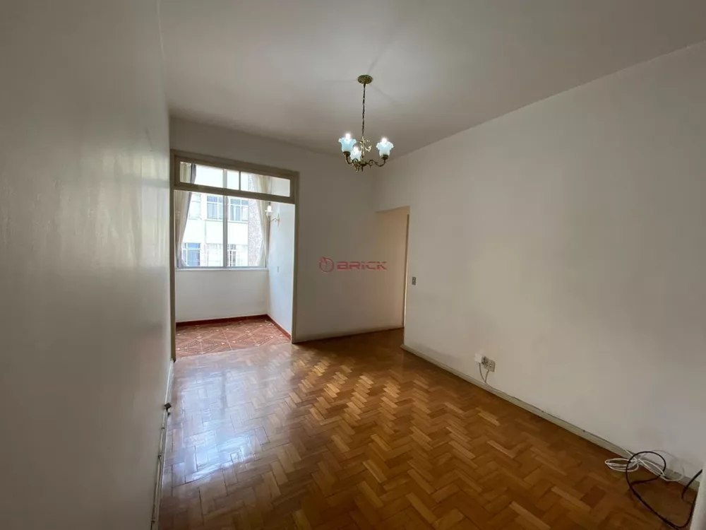 Apartamento para alugar com 2 quartos, 65m² - Foto 2