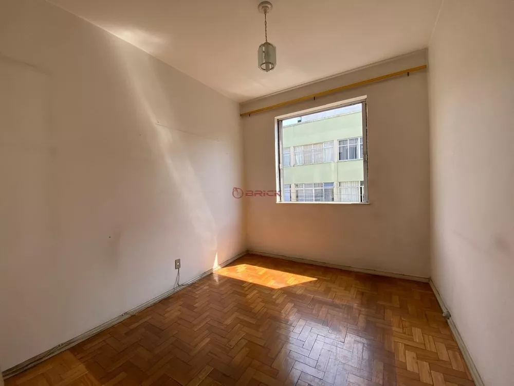 Apartamento para alugar com 2 quartos, 65m² - Foto 4