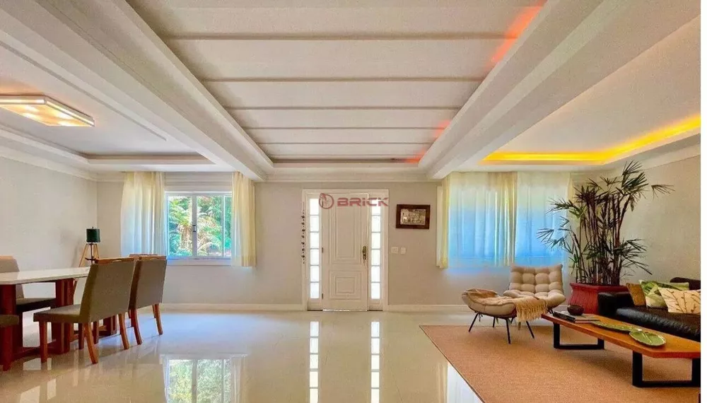 Casa à venda com 3 quartos, 150m² - Foto 2