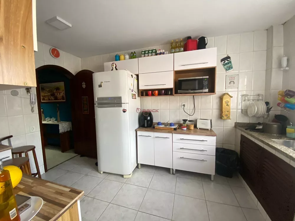 Apartamento à venda com 2 quartos, 82m² - Foto 14