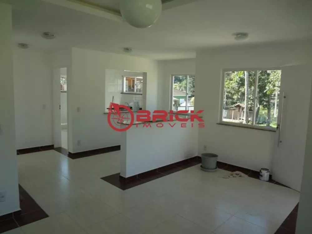 Casa à venda com 4 quartos, 205m² - Foto 6