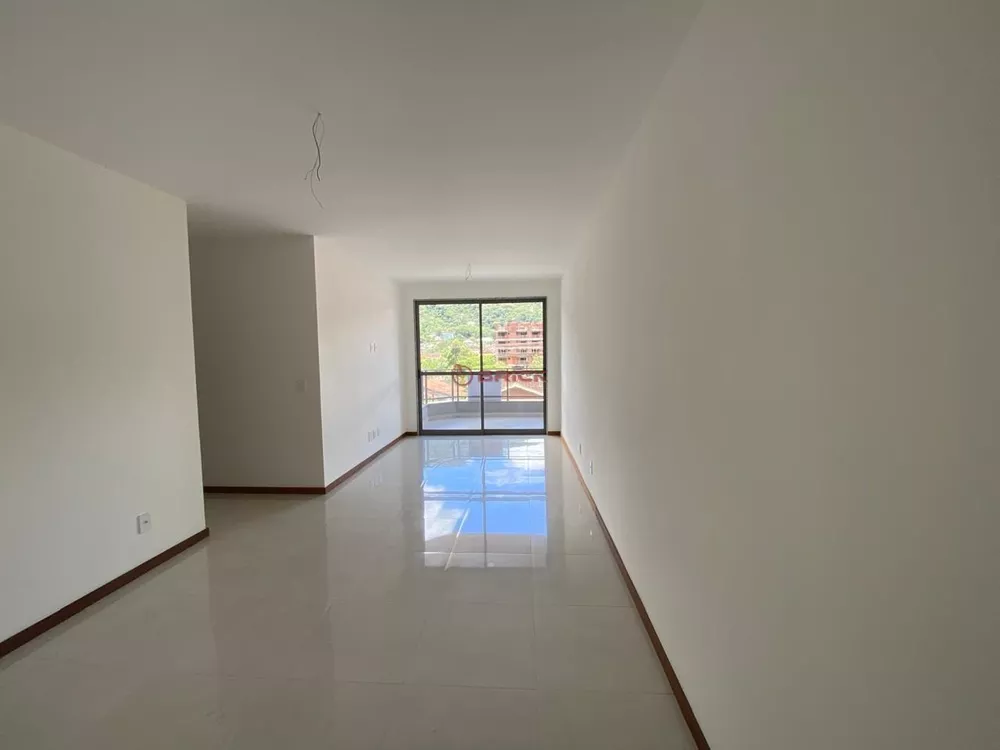 Apartamento à venda com 3 quartos, 100m² - Foto 1