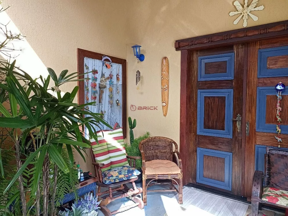 Casa à venda com 2 quartos, 90m² - Foto 3