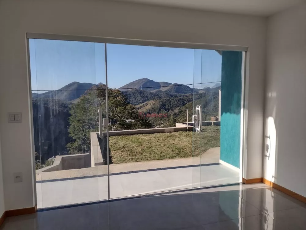 Casa à venda com 3 quartos, 100m² - Foto 4