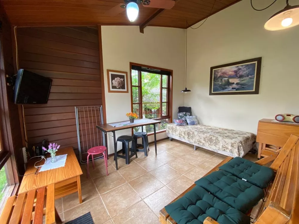 Casa à venda com 2 quartos, 80m² - Foto 2