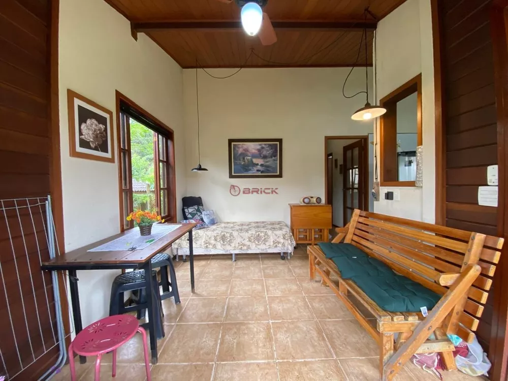 Casa à venda com 2 quartos, 80m² - Foto 3