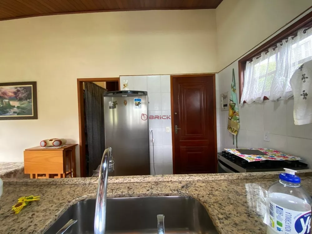 Casa à venda com 2 quartos, 80m² - Foto 8