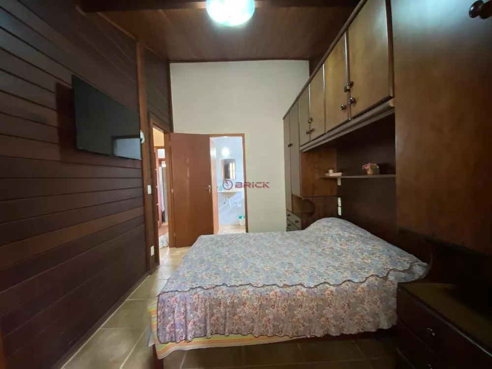 Casa à venda com 2 quartos, 80m² - Foto 4