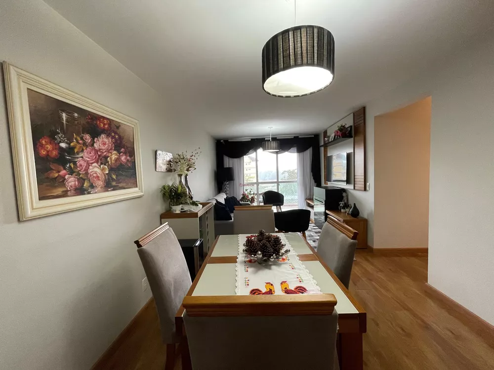 Apartamento à venda com 2 quartos, 82m² - Foto 2