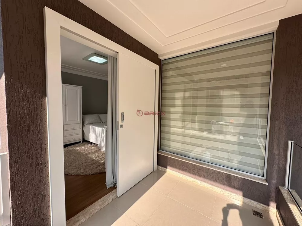 Casa à venda com 4 quartos, 270m² - Foto 17