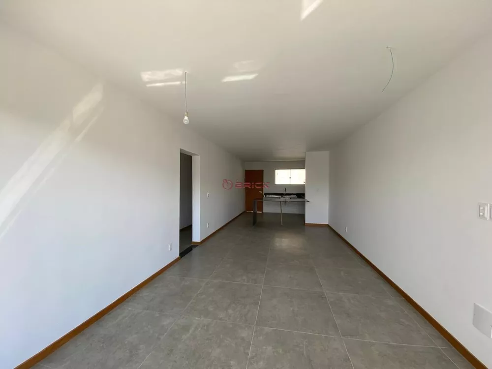 Casa à venda com 3 quartos, 120m² - Foto 3