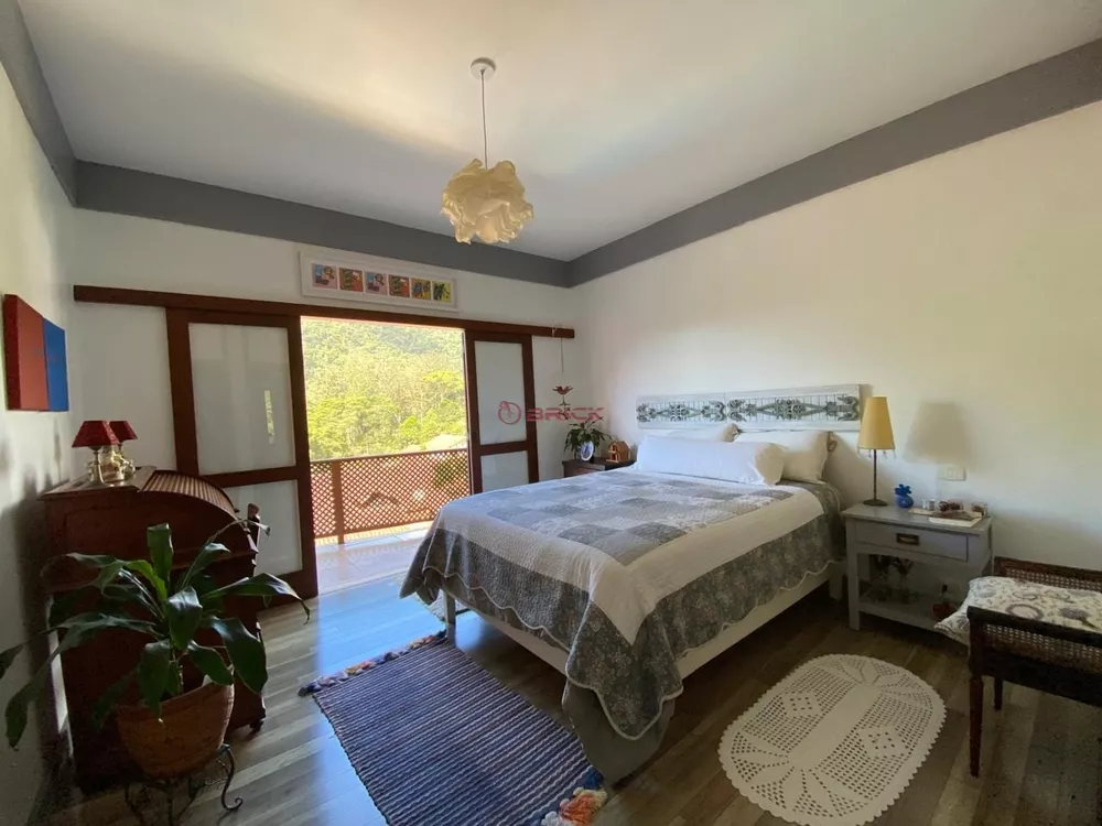 Casa à venda com 3 quartos, 203m² - Foto 15