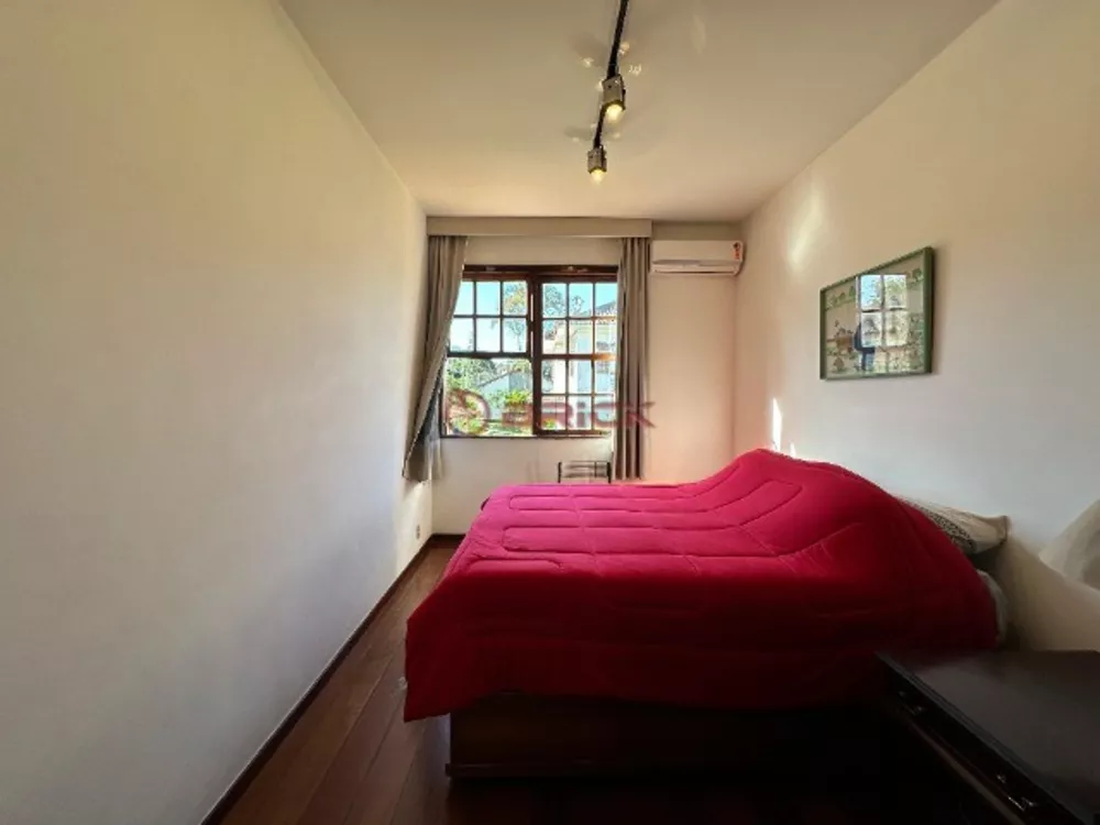 Casa, 6 quartos, 212 m² - Foto 25