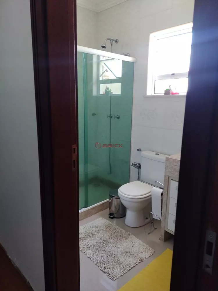 Casa à venda e aluguel com 6 quartos, 250m² - Foto 9