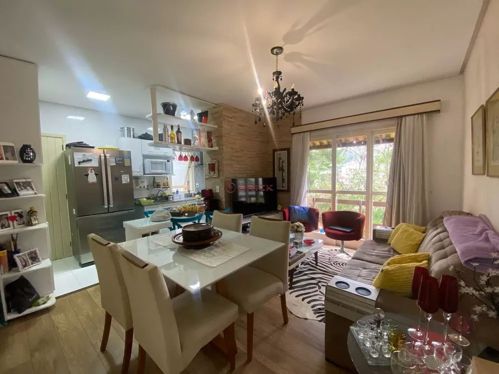 Casa à venda com 2 quartos, 90m² - Foto 5