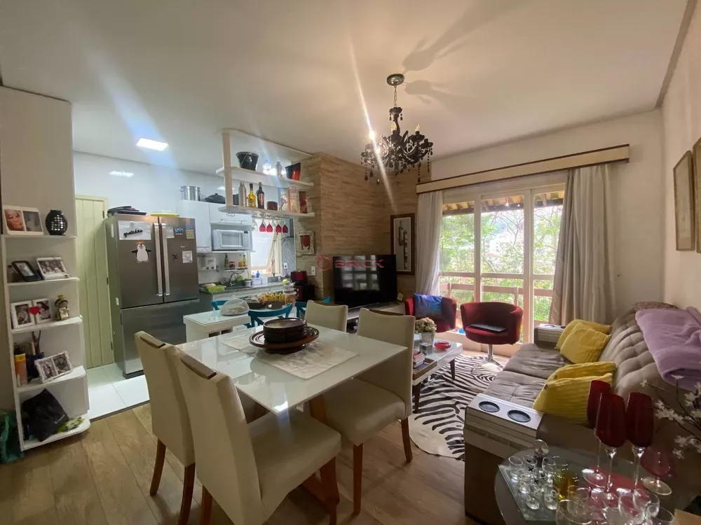 Casa à venda com 2 quartos, 90m² - Foto 7