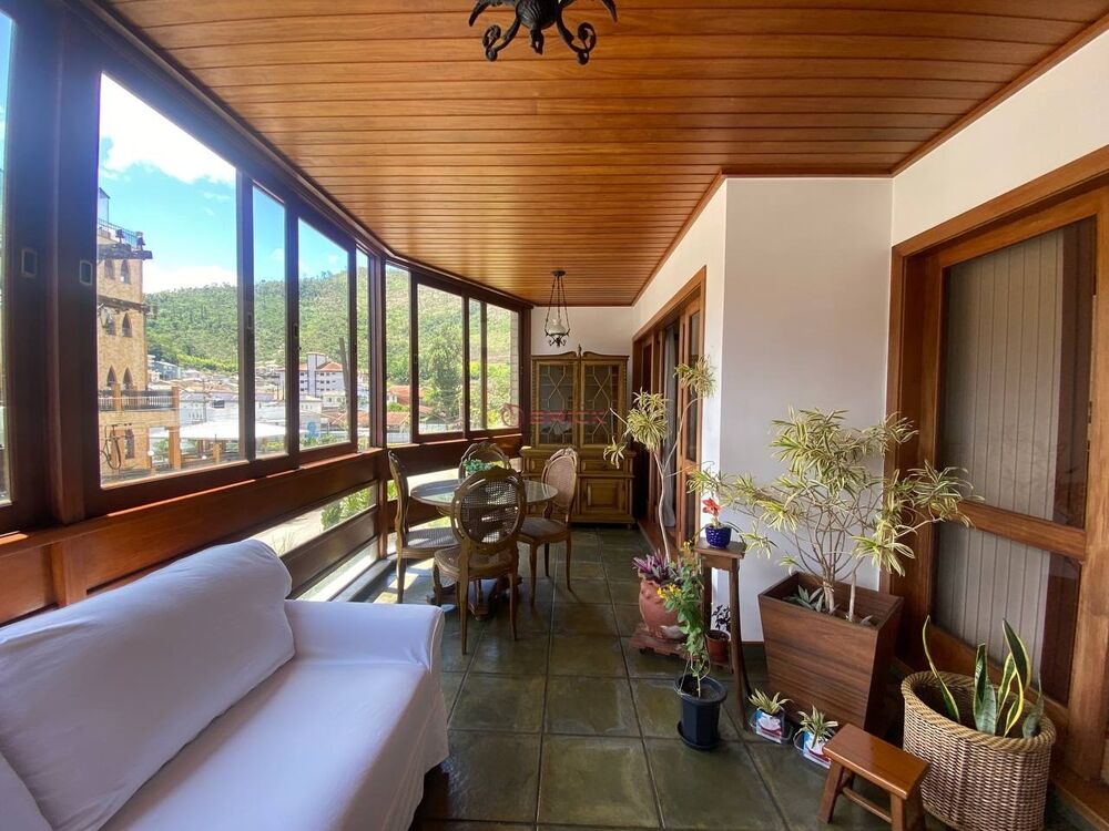 Apartamento à venda com 4 quartos, 164m² - Foto 1