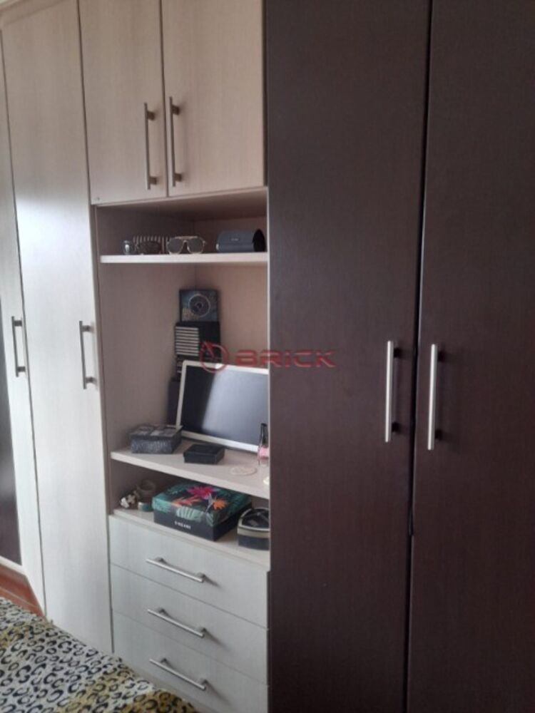 Apartamento à venda com 3 quartos, 140m² - Foto 1