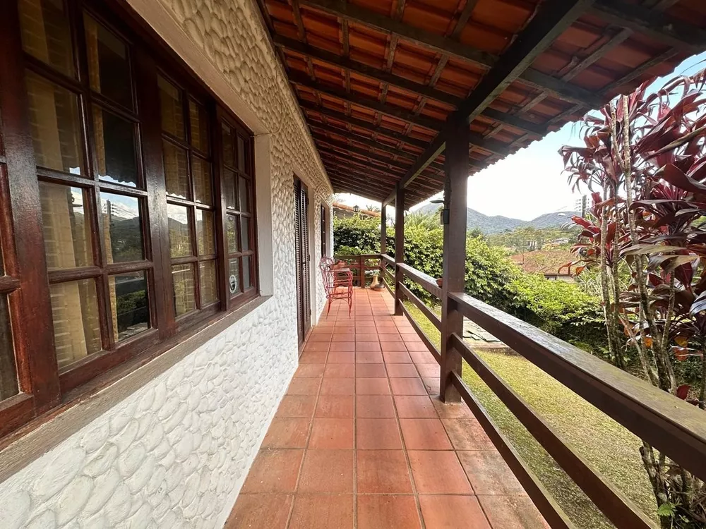 Casa à venda com 3 quartos, 120m² - Foto 2