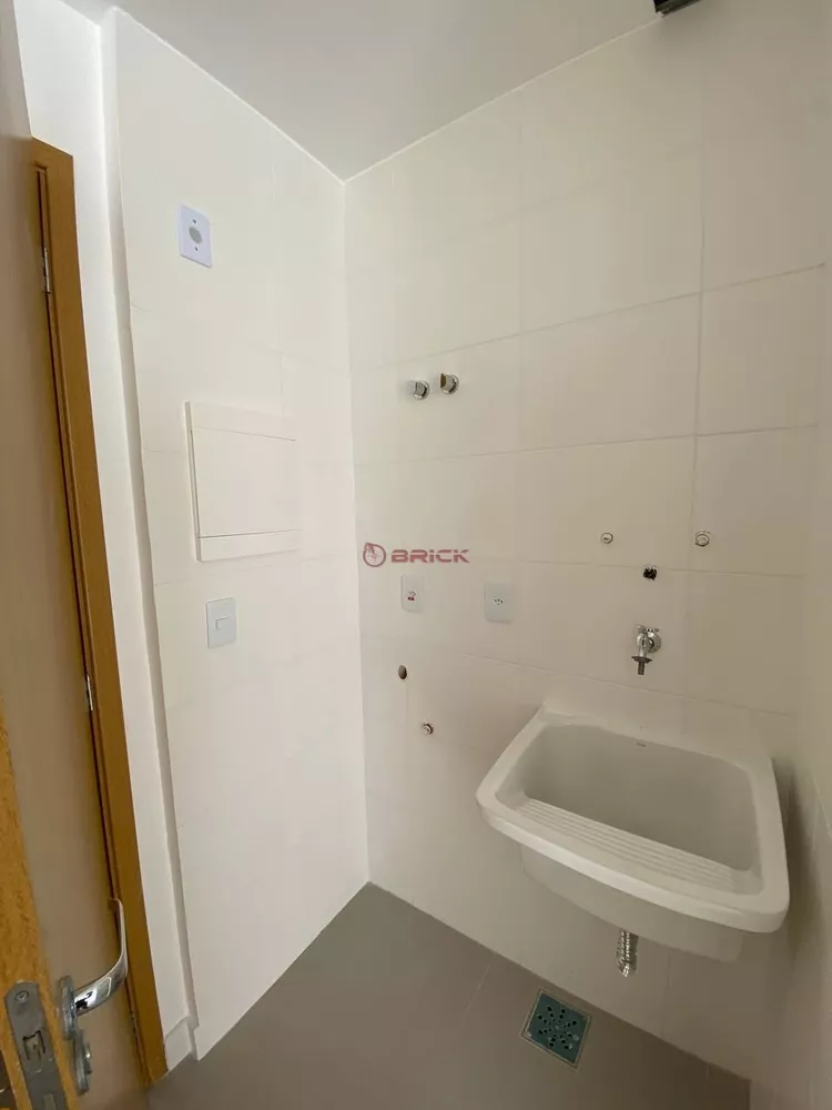 Apartamento à venda com 2 quartos, 68m² - Foto 8