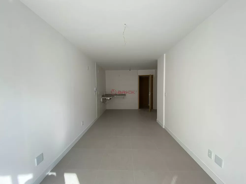 Apartamento à venda com 2 quartos, 68m² - Foto 3