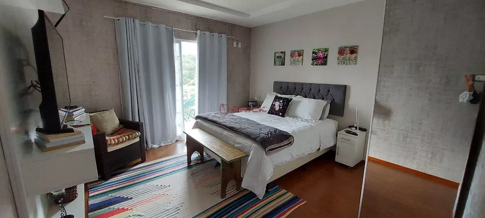 Casa à venda com 4 quartos, 157m² - Foto 12