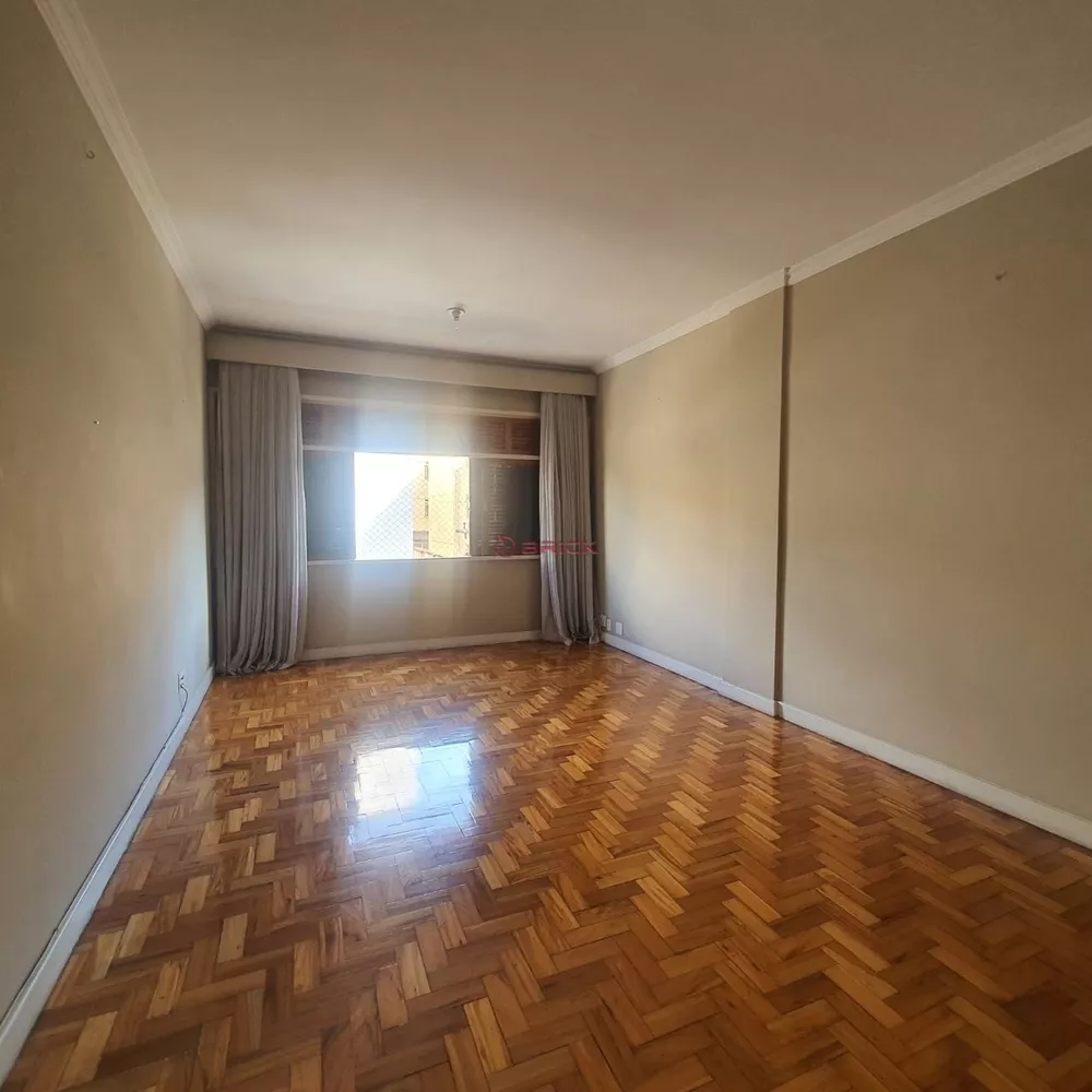 Apartamento à venda com 3 quartos, 100m² - Foto 1