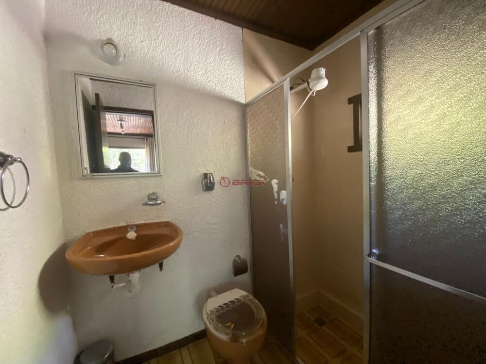 Casa à venda com 4 quartos, 175m² - Foto 1