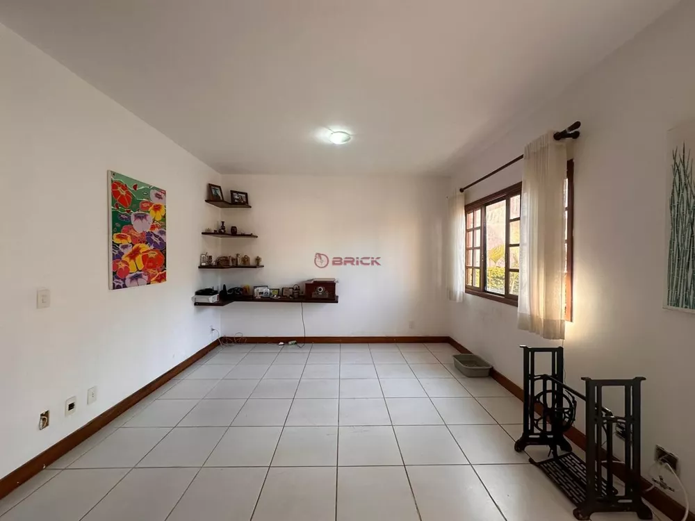 Casa à venda com 4 quartos, 120m² - Foto 2