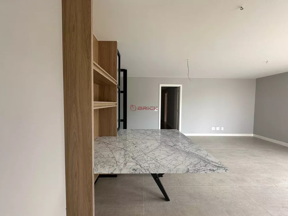 Cobertura à venda com 3 quartos, 207m² - Foto 10