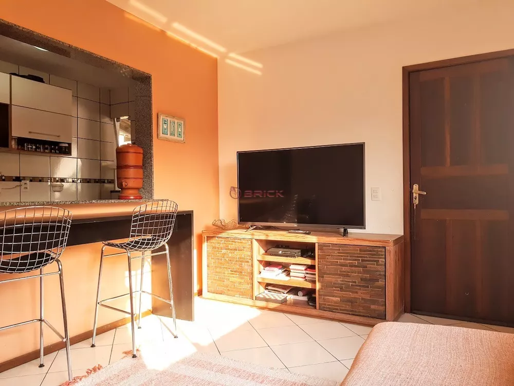 Casa à venda com 2 quartos, 52m² - Foto 3