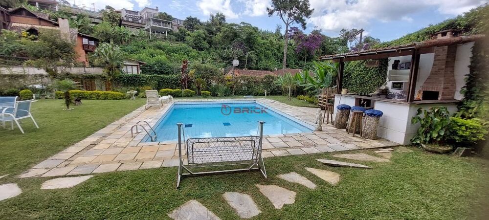 Casa à venda com 4 quartos, 228m² - Foto 4