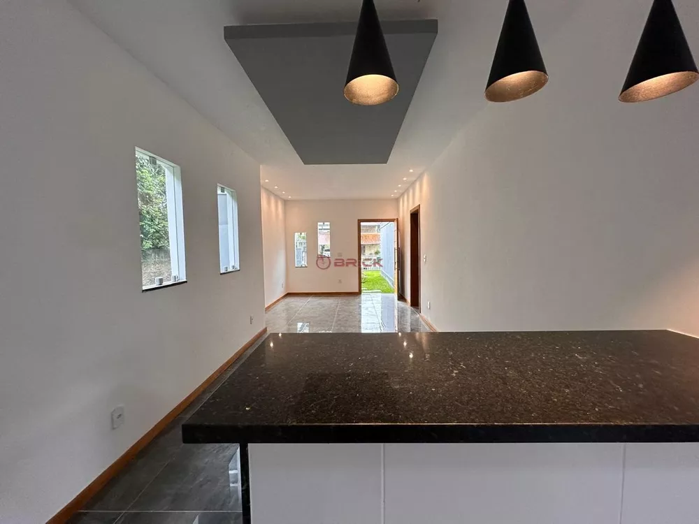 Casa à venda com 3 quartos, 150m² - Foto 4