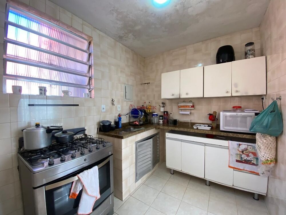 Casa à venda com 4 quartos, 161m² - Foto 3