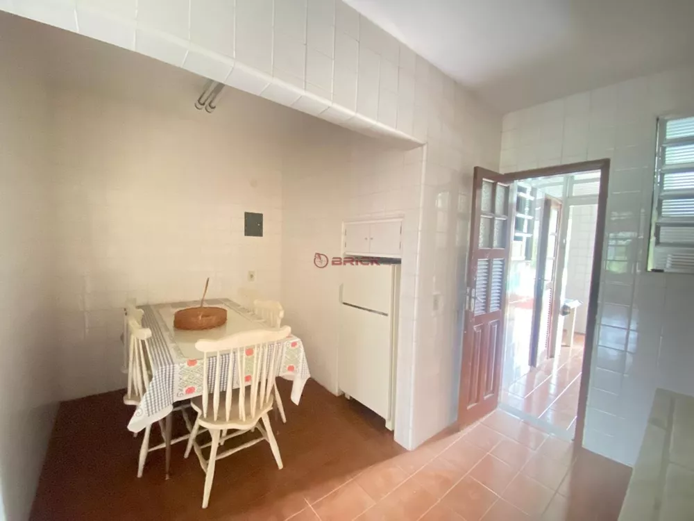 Casa à venda com 3 quartos, 81m² - Foto 4