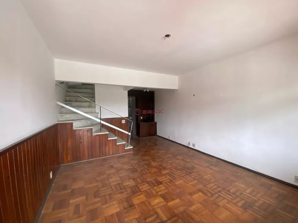 Casa à venda com 3 quartos, 81m² - Foto 2