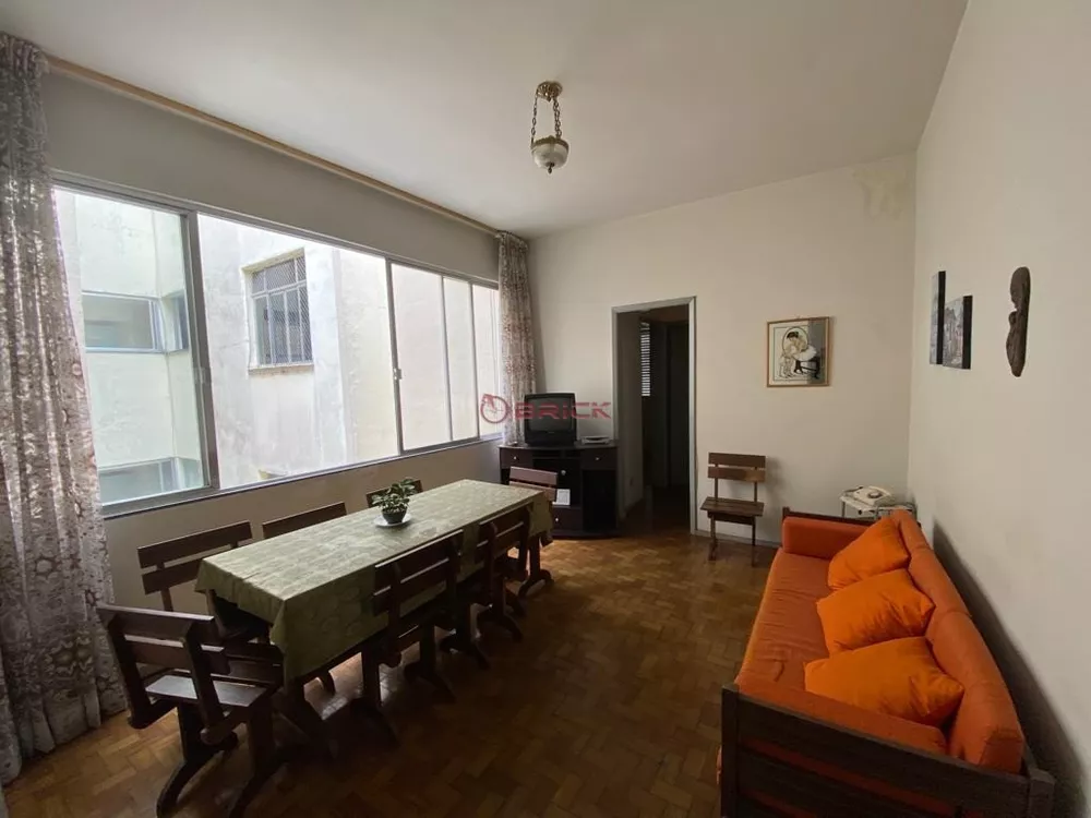 Apartamento à venda com 2 quartos, 63m² - Foto 1