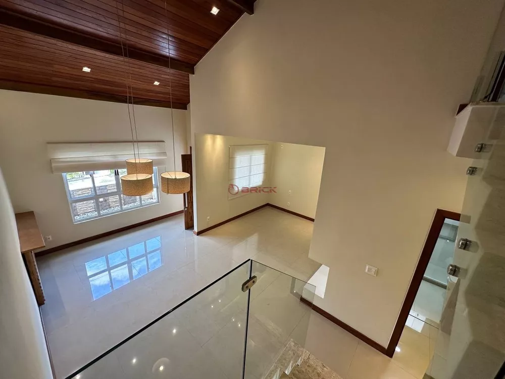 Casa à venda com 3 quartos, 137m² - Foto 4