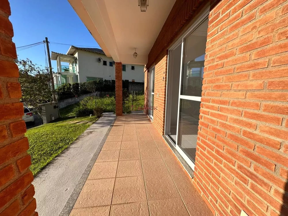 Casa à venda e aluguel com 4 quartos, 232m² - Foto 3