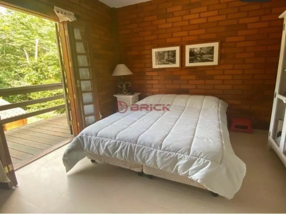 Casa à venda com 5 quartos, 299m² - Foto 8