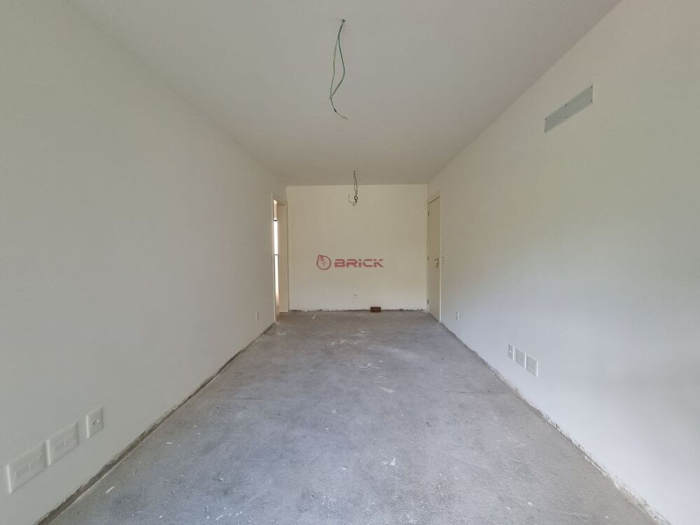 Apartamento à venda com 2 quartos, 75m² - Foto 1