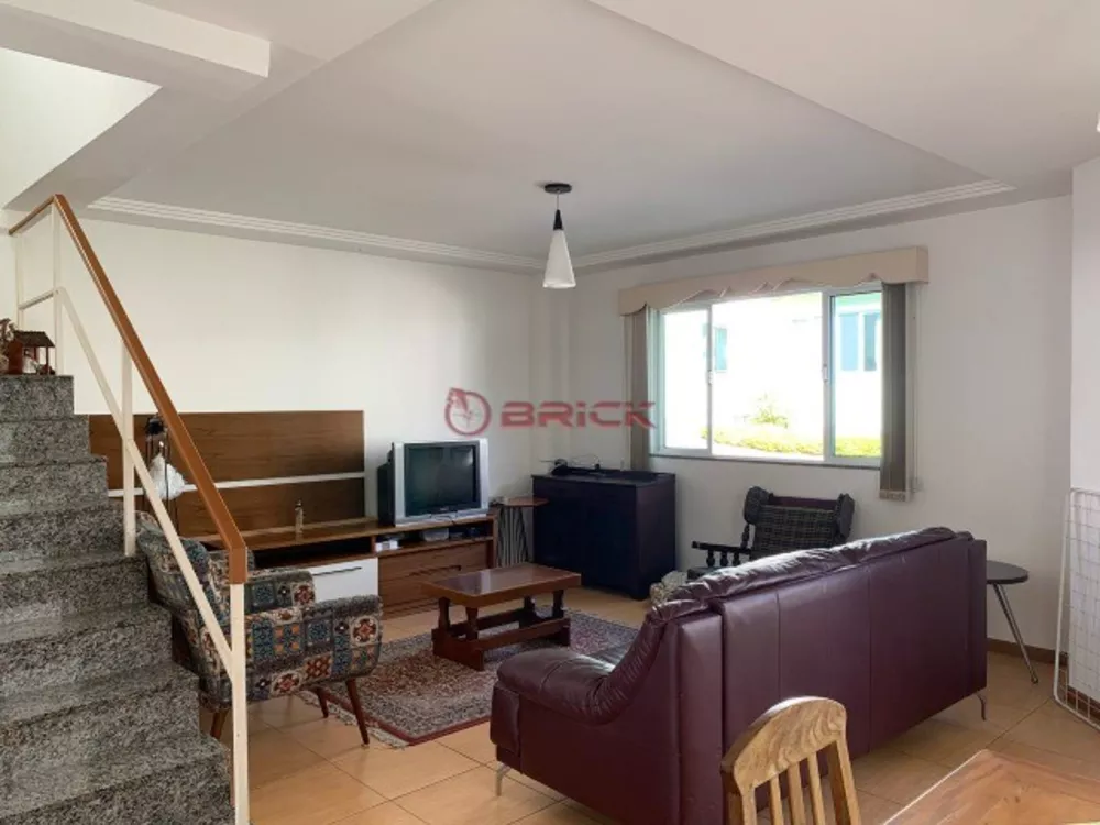 Casa à venda com 4 quartos, 138m² - Foto 3