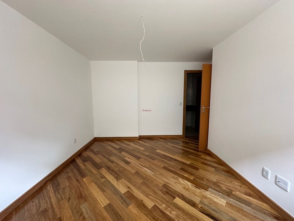 Apartamento à venda com 3 quartos, 150m² - Foto 5