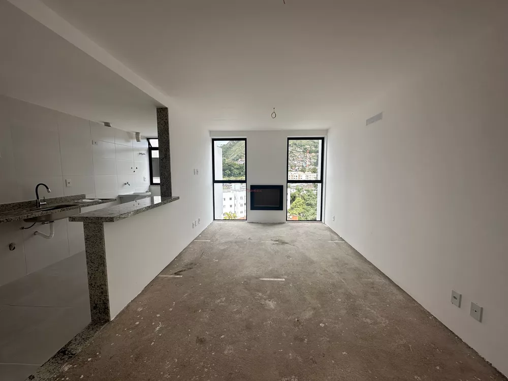 Apartamento à venda com 3 quartos, 70m² - Foto 2