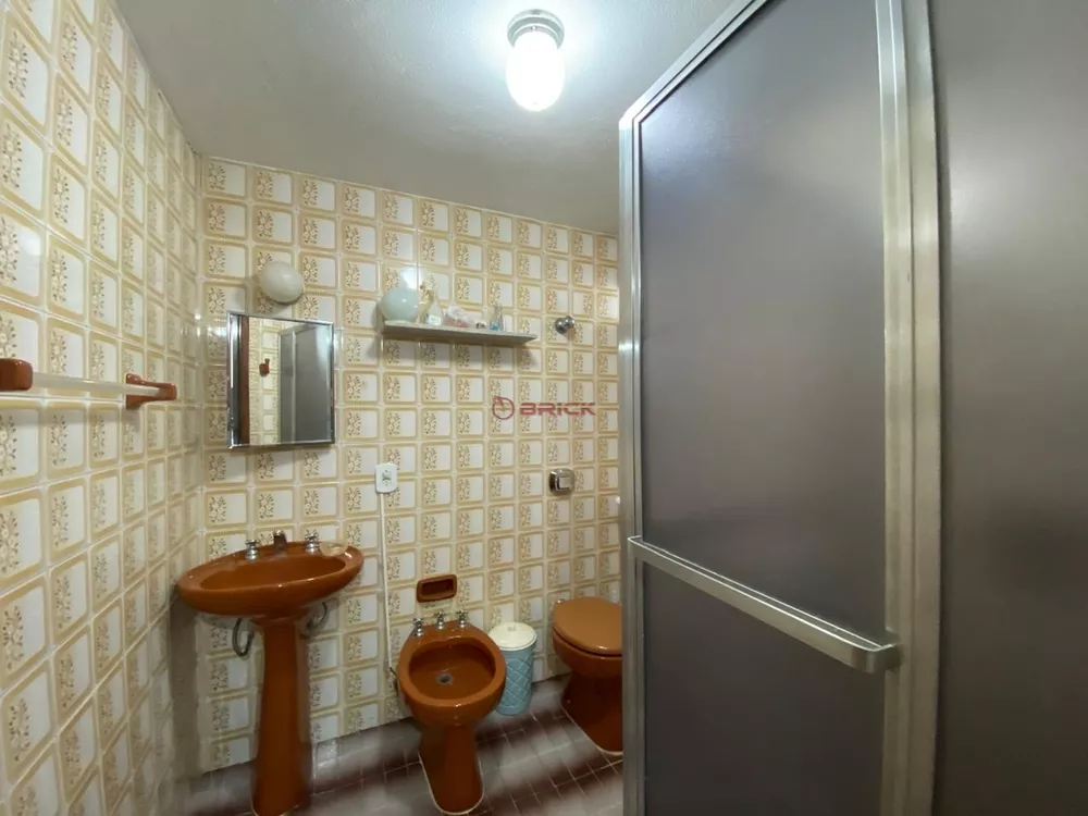 Casa à venda com 5 quartos, 250m² - Foto 12