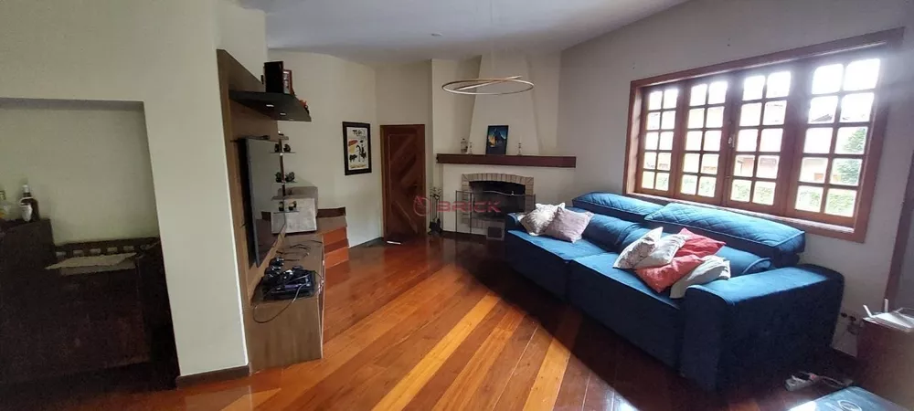 Casa à venda com 3 quartos, 177m² - Foto 4