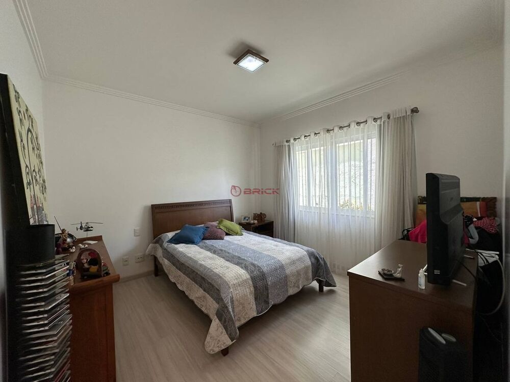 Casa à venda com 3 quartos, 142m² - Foto 3